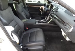 2019 Honda Accord Sedan - Image 20