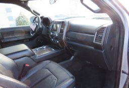 2020 Ford Expedition - Image 17