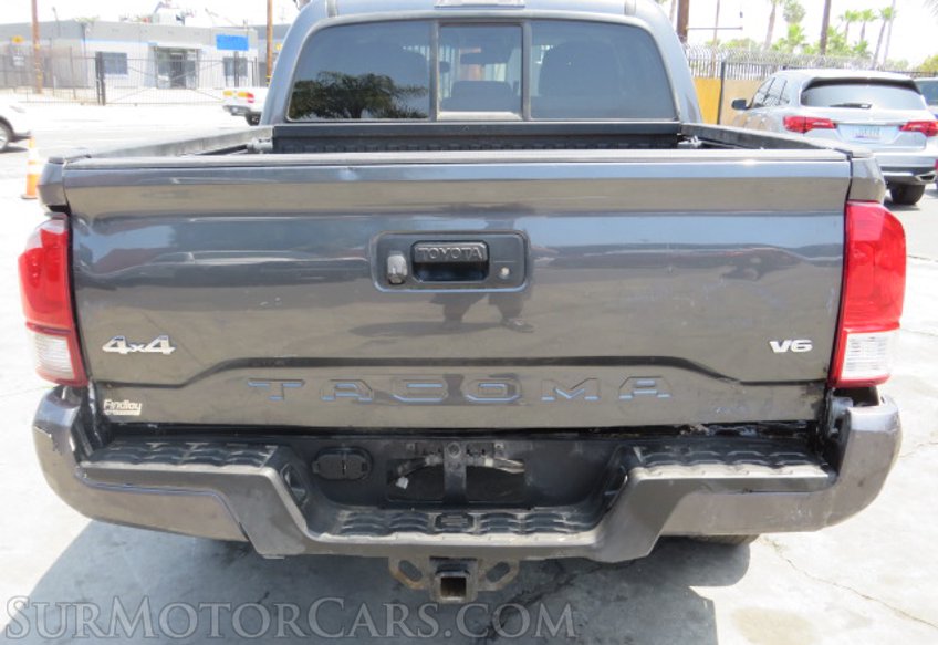2020 Toyota Tacoma 4WD - Image 12