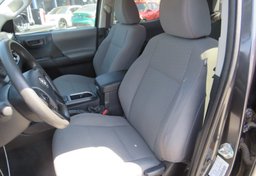 2020 Toyota Tacoma 4WD - Image 26