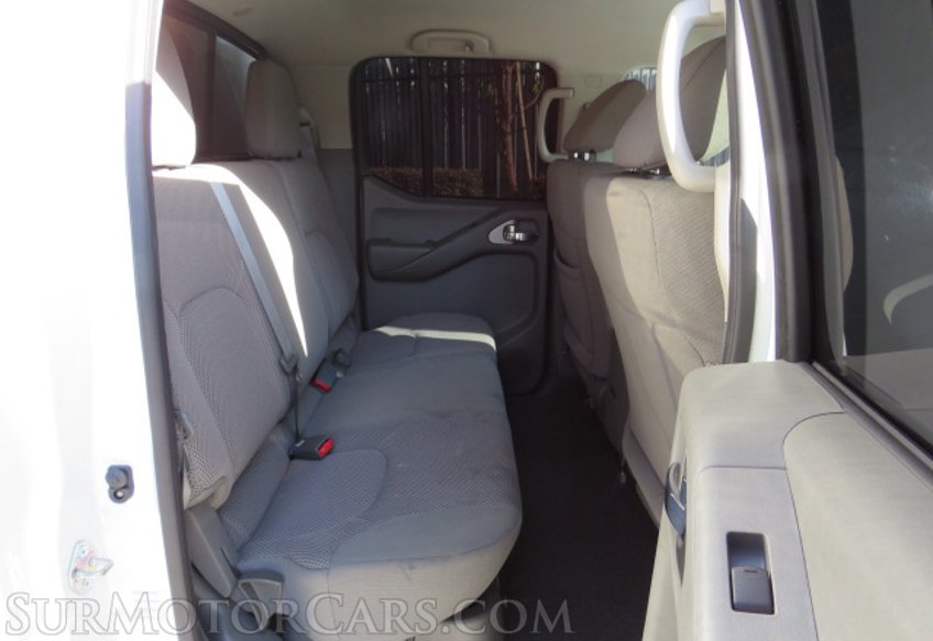 2019 Nissan Frontier - Image 35