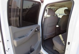 2019 Nissan Frontier - Image 30