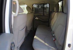 2019 Nissan Frontier - Image 32