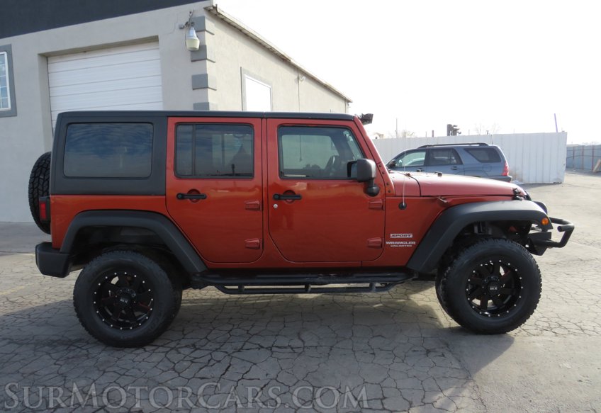 2014 Jeep Wrangler Unlimited - Image 10