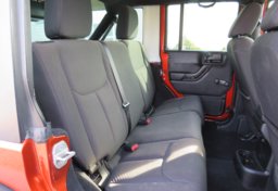 2014 Jeep Wrangler Unlimited - Image 33