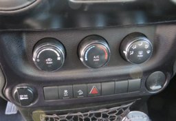 2014 Jeep Wrangler Unlimited - Image 40