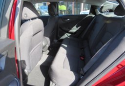 2021 Chevrolet Malibu - Image 31