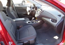 2021 Chevrolet Malibu - Image 28