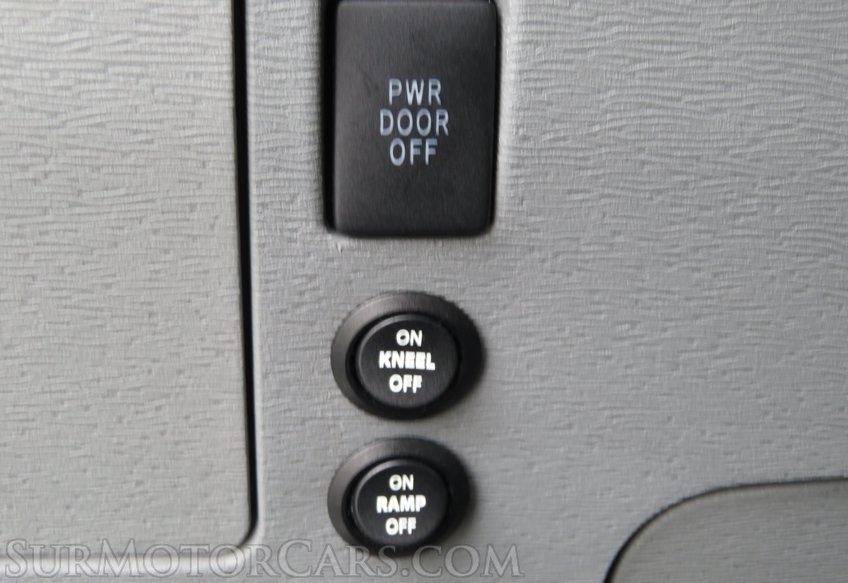 2014 Toyota Sienna - Image 51