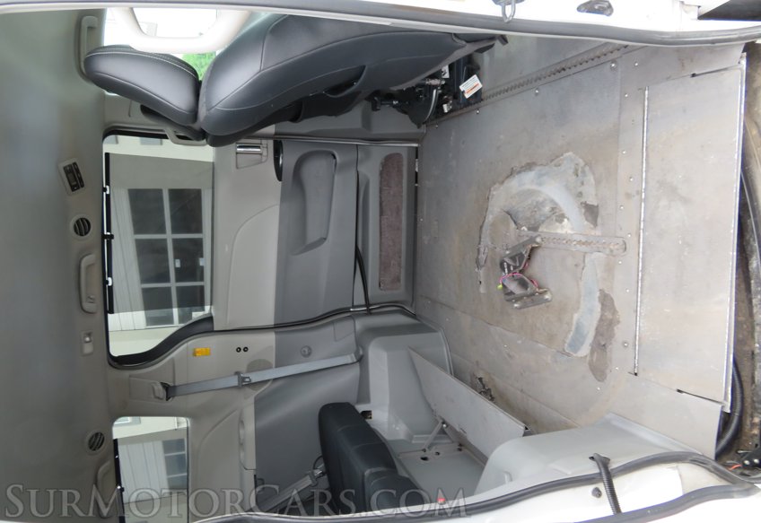 2014 Toyota Sienna - Image 32