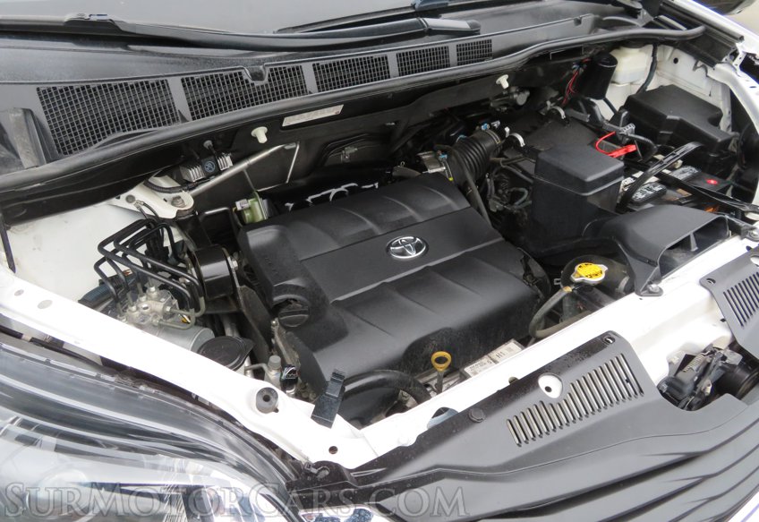 2014 Toyota Sienna - Image 62
