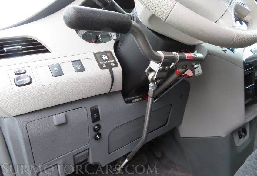 2014 Toyota Sienna - Image 44