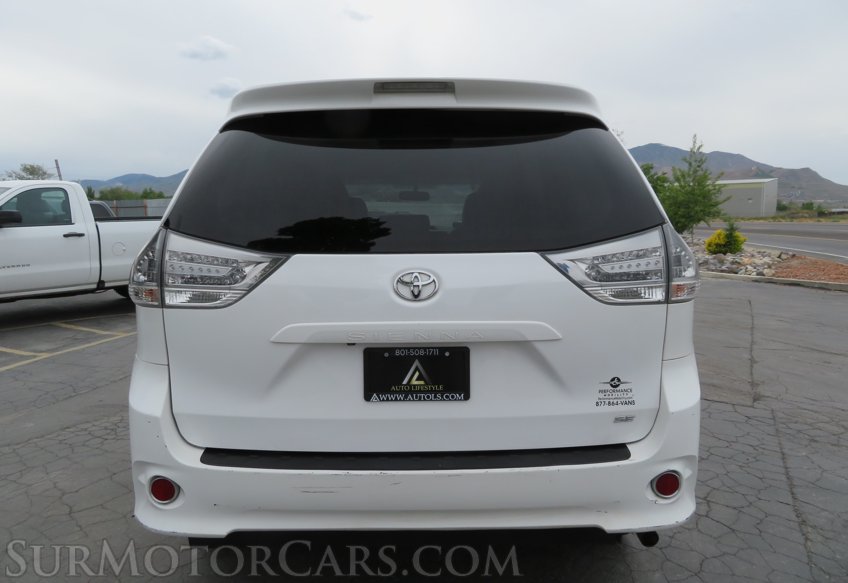 2014 Toyota Sienna - Image 11