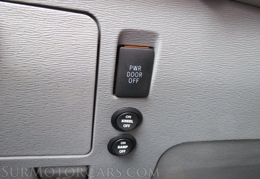 2014 Toyota Sienna - Image 53