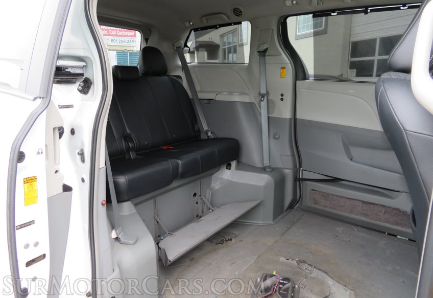 2014 Toyota Sienna - Image 33