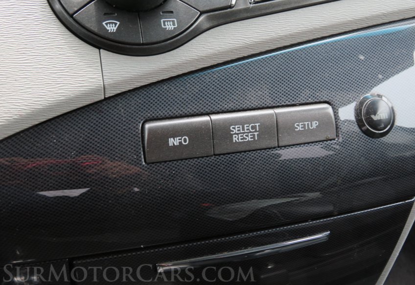 2014 Toyota Sienna - Image 41
