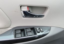 2014 Toyota Sienna - Image 56