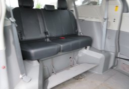 2014 Toyota Sienna - Image 31