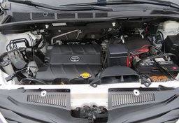 2014 Toyota Sienna - Image 61