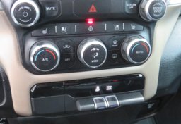 2019 Ram 1500 - Image 41