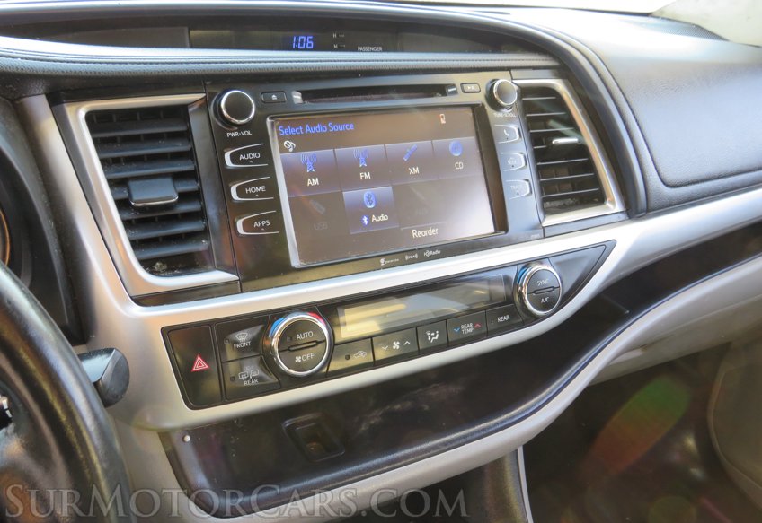 2019 Toyota Highlander - Image 28