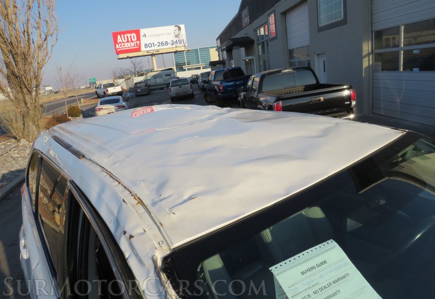 2019 Toyota Highlander - Image 13