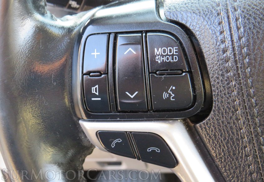 2019 Toyota Highlander - Image 22