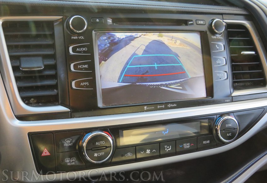 2019 Toyota Highlander - Image 27