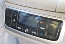 2019 Toyota Highlander - Image 33