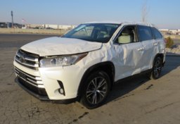 2019 Toyota Highlander - Image 2