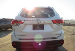 2019 Toyota Highlander - Image 10