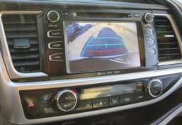 2019 Toyota Highlander - Image 27