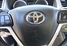 2019 Toyota Highlander - Image 23