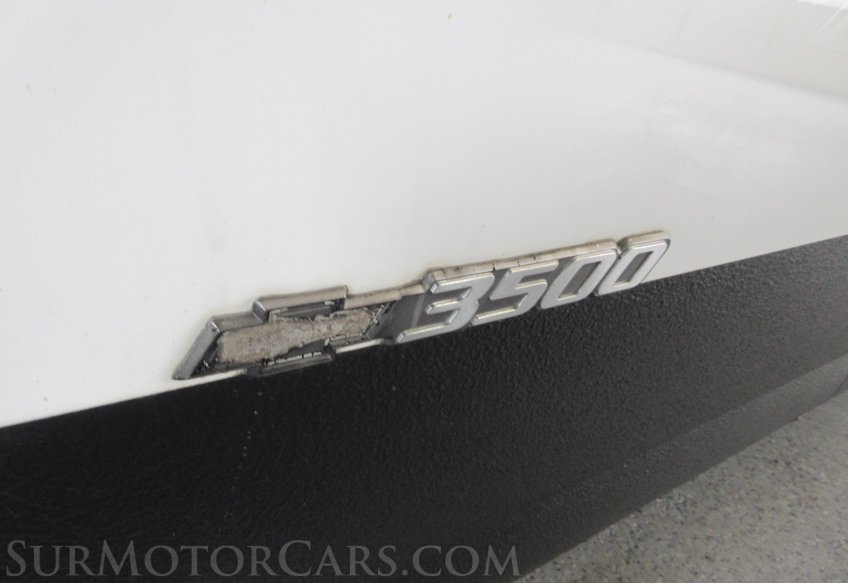 2003 Chevrolet Express Cargo Van 4X4 - Image 26