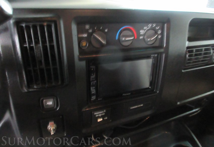 2003 Chevrolet Express Cargo Van 4X4 - Image 47