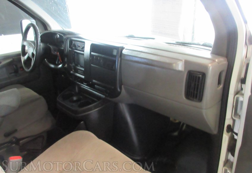 2003 Chevrolet Express Cargo Van 4X4 - Image 29