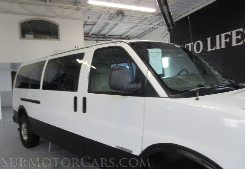 2003 Chevrolet Express Cargo Van 4X4 - Image 17