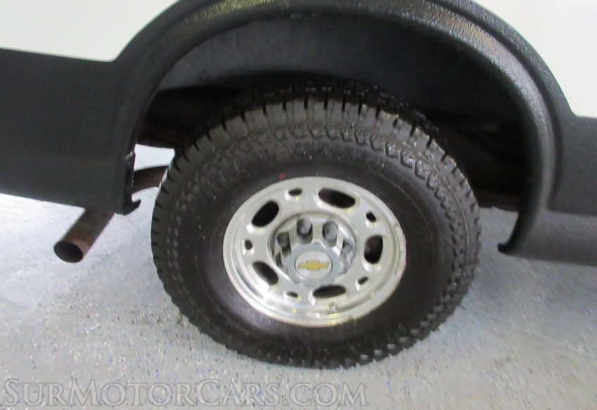 2003 Chevrolet Express Cargo Van 4X4 - Image 51