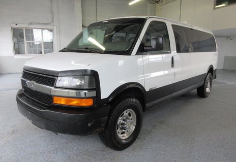 2003 Chevrolet Express Cargo Van 4X4