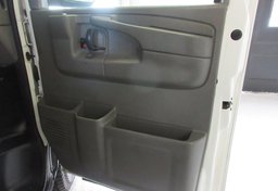 2003 Chevrolet Express Cargo Van 4X4 - Image 50