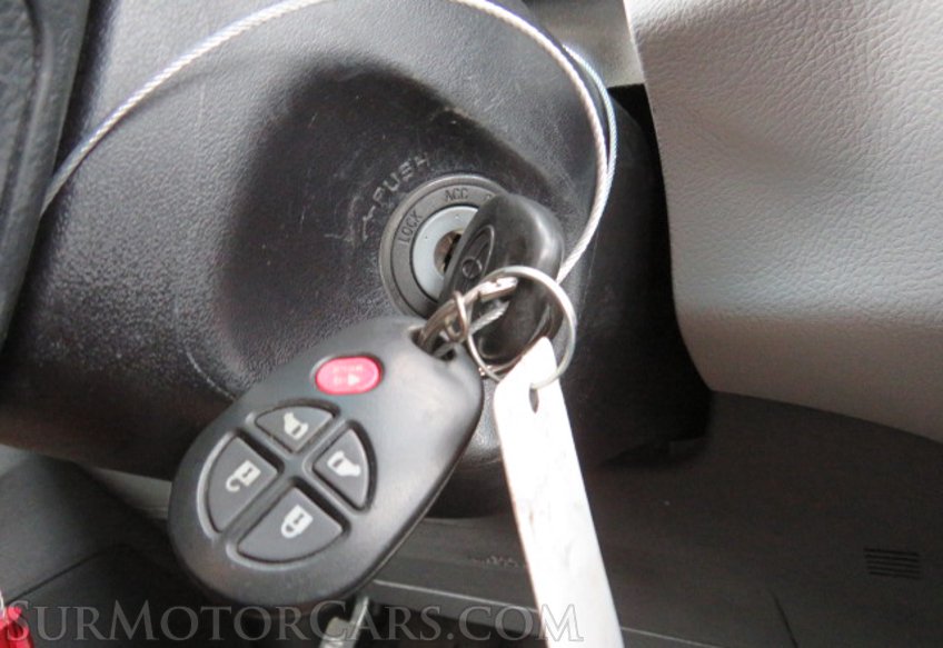 2017 Toyota Sienna - Image 36