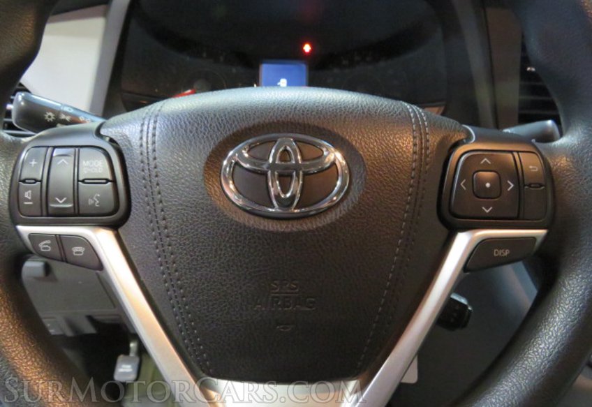 2017 Toyota Sienna - Image 41