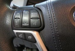 2017 Toyota Sienna - Image 38