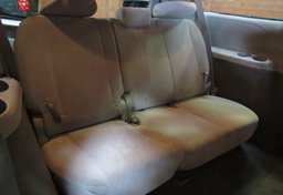 2017 Toyota Sienna - Image 26