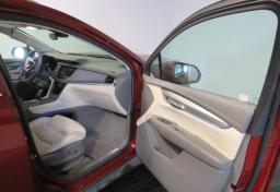 Thumbnail of 2017 Cadillac XT5