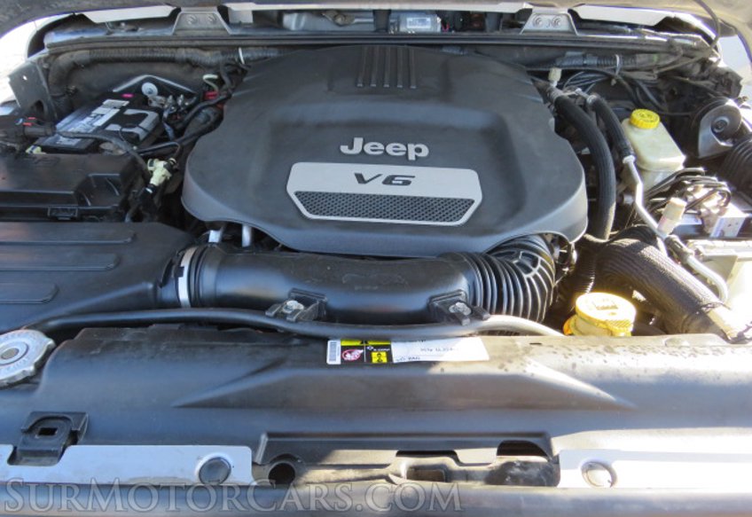 2015 Jeep Wrangler Unlimited - Image 41