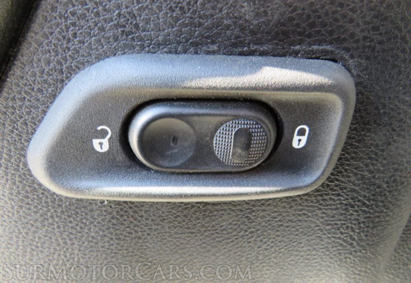 2015 Jeep Wrangler Unlimited - Image 30