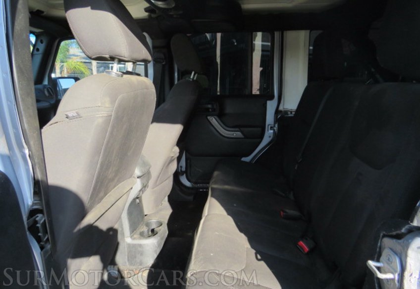 2015 Jeep Wrangler Unlimited - Image 24
