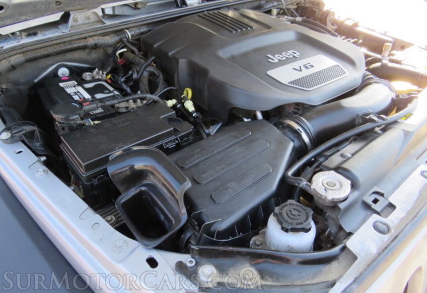 2015 Jeep Wrangler Unlimited - Image 40