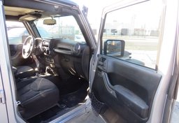 2015 Jeep Wrangler Unlimited - Image 19